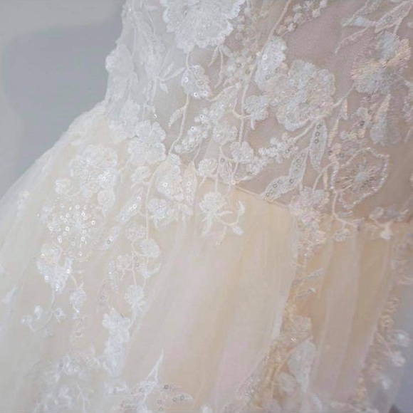 Beautiful Custom Wedding Dress - Picture 3 of 7